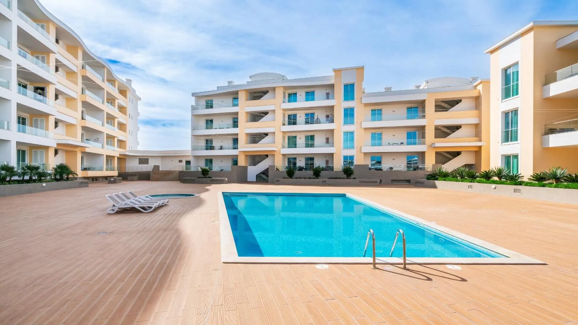 Lagos Marina View 7 With Pool By Homing Apartment